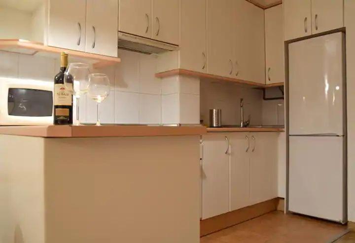 Estudio Acogedor Y Luminoso Appartement Madrid Buitenkant foto