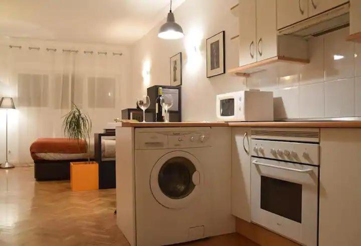 Estudio Acogedor Y Luminoso Appartement Madrid Buitenkant foto